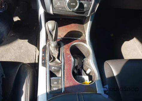 2016 Acura Tlx z USA, uszkodzony, nr VIN 19UUB1F30GA009659